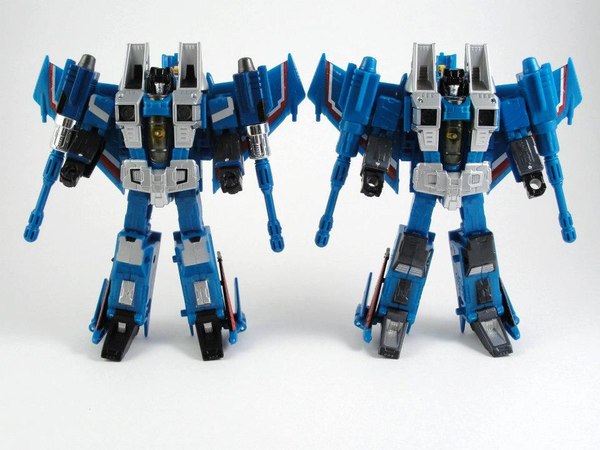 Transformers United Seeker Ace Set Out Of Box Image Botcon Henkei  (67 of 87)
